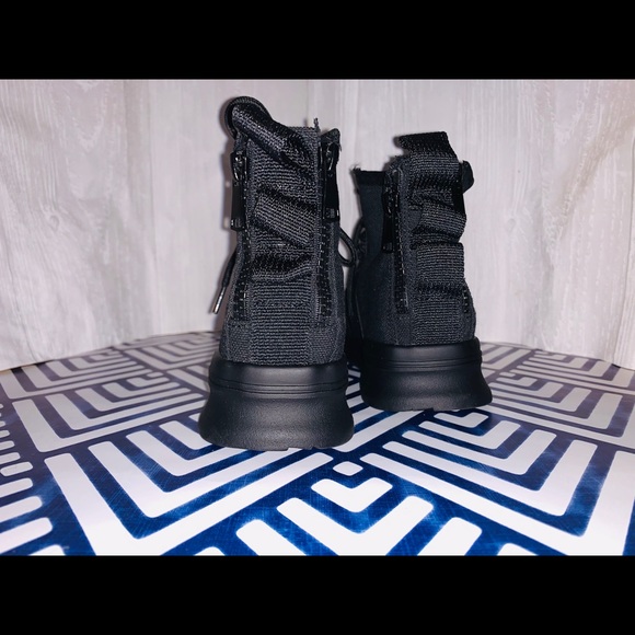 Black Suede Top Shoes - Picture 5 of 9